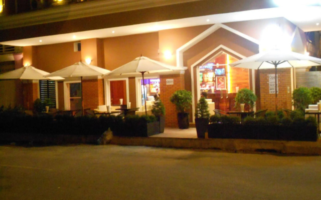 Pillar Hotel