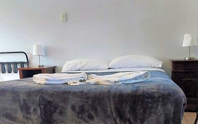 Cooktown Motel and Pams Place Hostel