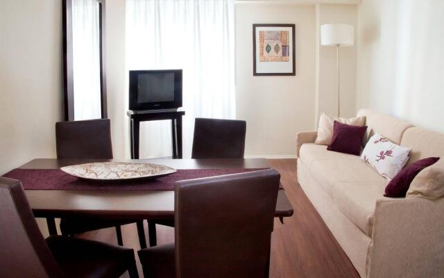 Sarmiento Suites Aparthotel