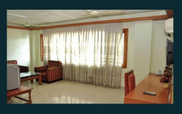 Hotel Mayura A/C