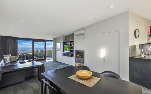 Hearn's Beachside Villa 1