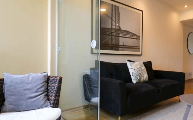 Lovely 3BR With Balcony in Miraflores