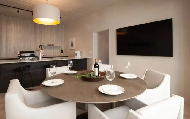 Palace Modern Residences at the Railyard