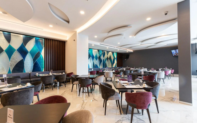 Hotel Guadalajara Country Club by HNF