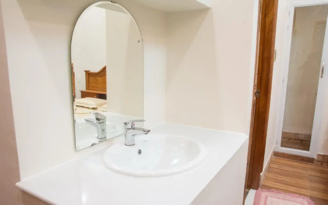 Duy Anh Hotel by OYO Rooms