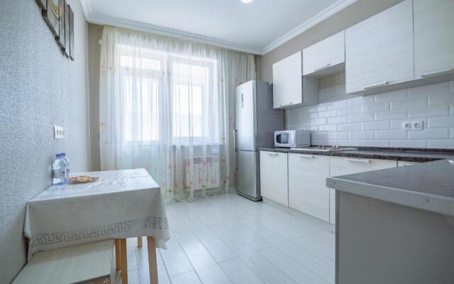 Apartment on Sauran street 10B