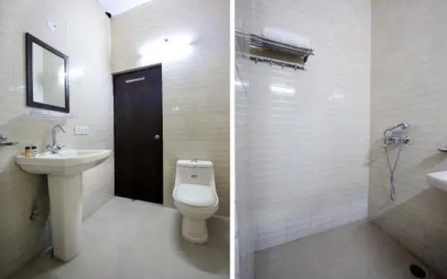 Hotel The Benz By OYO Rooms