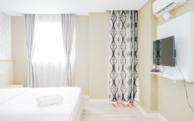 Spacious and Compact Studio Room at Bintaro Icon Apartment