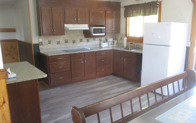 Sauble River Marina & Lodge Resort