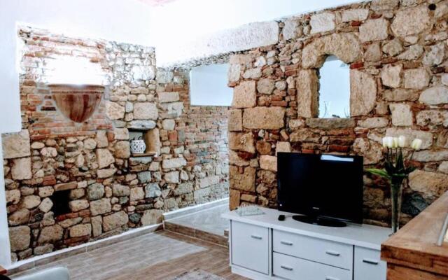 Panoramic And Beautiful House 4km From the Sea.