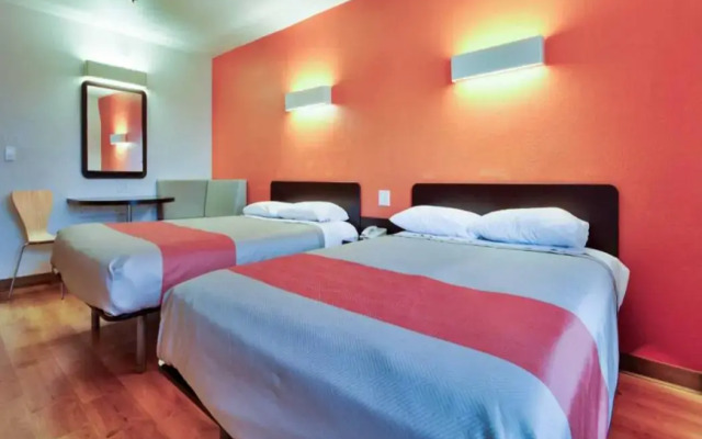 Motel 6 Dallas, TX - Fair Park