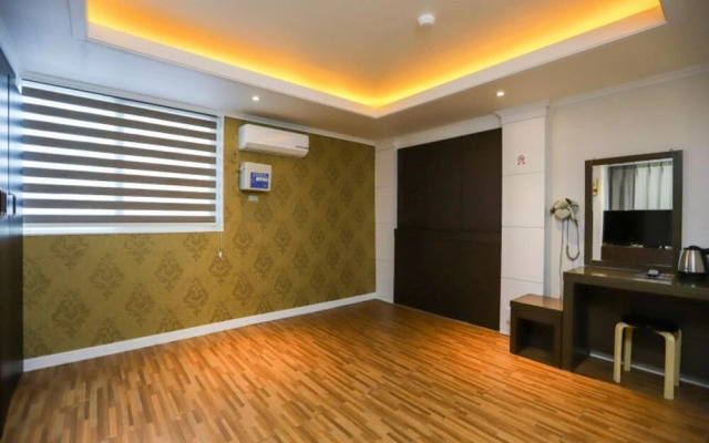 Donghae Cheonjabong Beach Pension