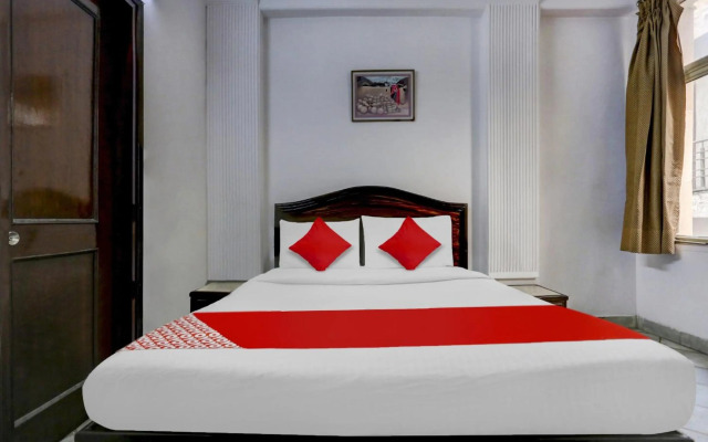 OYO Flagship IAE522 Hotel Cozzy Homes Stay