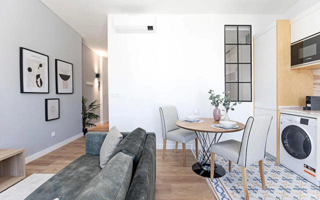 Urban House by LovelyStay