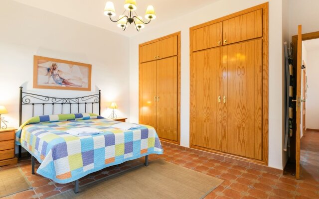 Soulful Apartment in Alcaucín With Swimming Pool