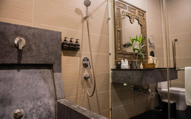 La Rose Suites