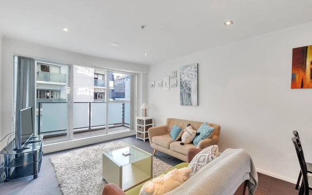 Spacious 2BR CBD Apartment Balcony