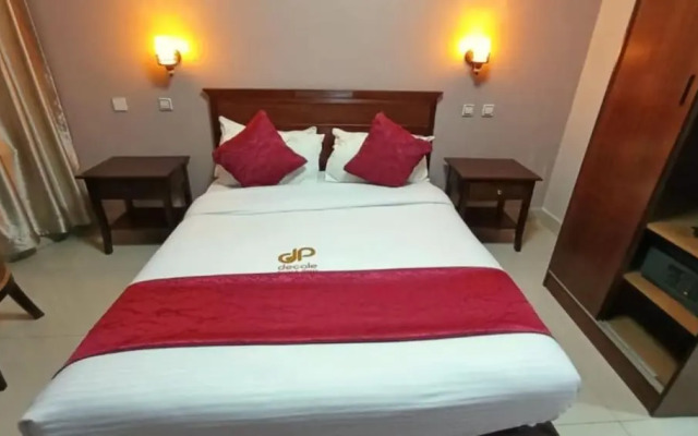Decale Palace Hotel