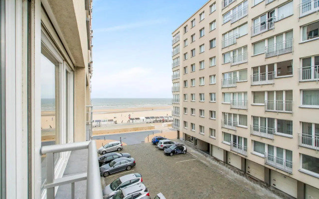 Modern and bright seaside app w seaview & terrace