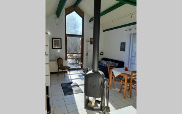 La maison sous les arbres