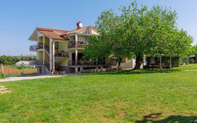 Apartment Vesela Umag/Volparija 25410