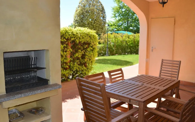 Nice Ground Floor Apartment Located near Peschiera