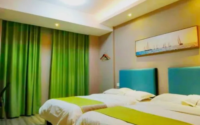 Kunshan Rongding Hotel (Yushan Square Subway Station Branch)