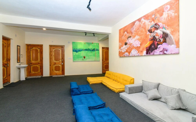 Raybo Hostel