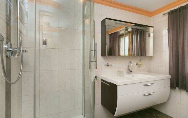 Splendid Apartment in Aschau im Zillertal With Garden