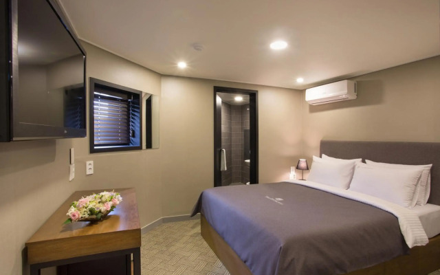 The BS Hotel
