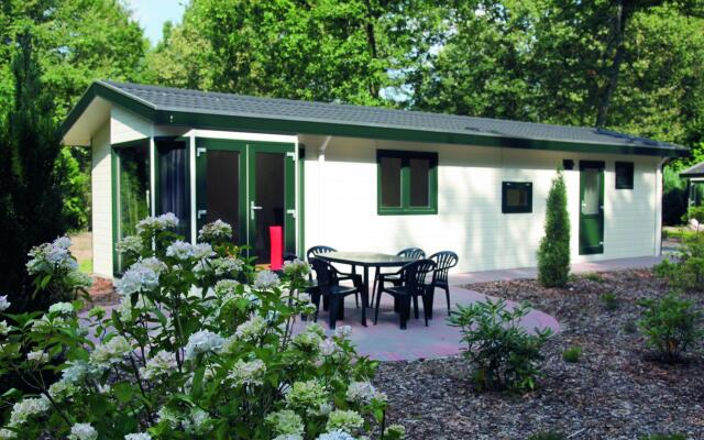 Comfortable chalet with dishwasher, in a nature reserve