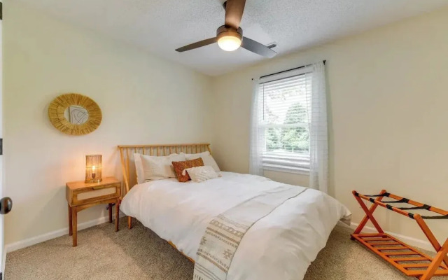 Pet-Friendly Lake Norman Retreat