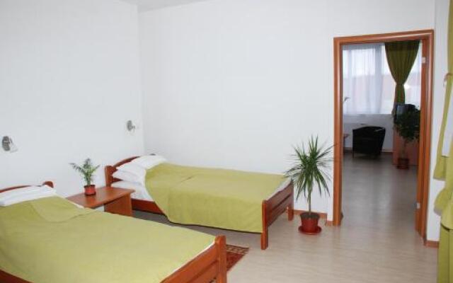 M Garni Hotel