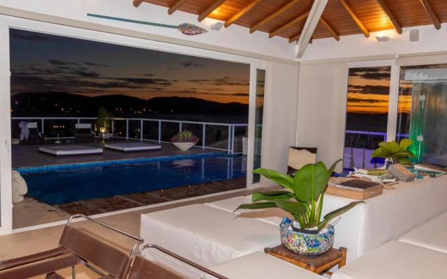 Ao Por do Sol - Adults Only
