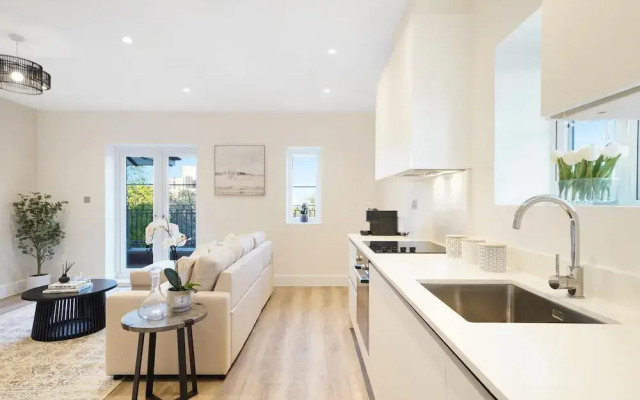 105B Beechwood Grove Flat