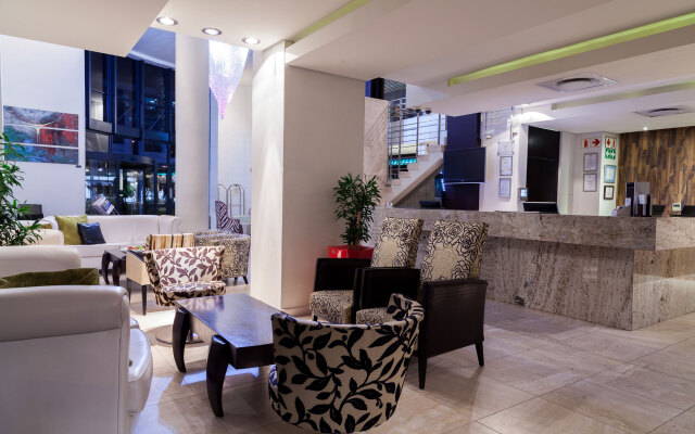 Colosseum Hotel