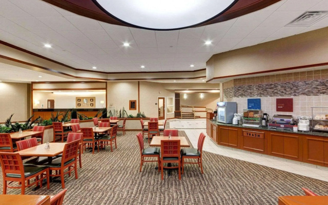 Comfort Inn and Suites Plano East