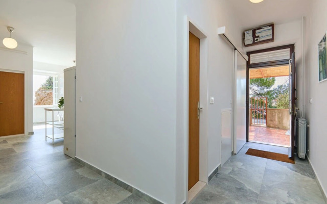 Hedera Estate, Hedera A30