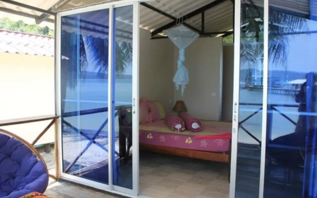 Freedom Bungalow Koh Rong Saloem