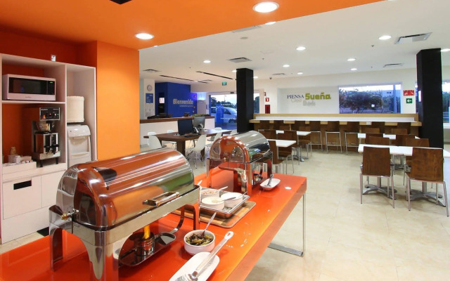 One Cancun Centro