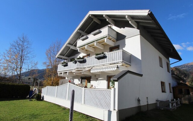 Mountain View Apartment With Garden In Muhlbach