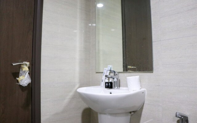 Spacious And Comfy 3Br Ciputra International Apartment