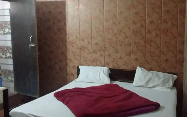 Goroomgo Anand Guest House Mathura