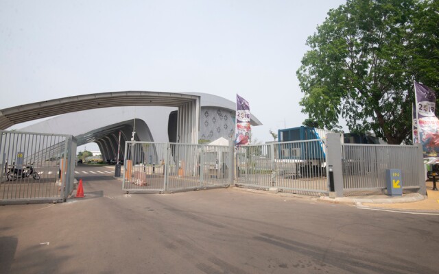 RedDoorz Plus @ Jakarta International Equestrian Park