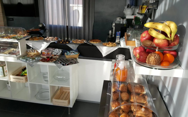 Fly Boutique Hotel