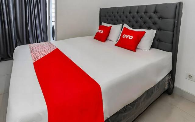 Collection O Fortune 88 Kamala Lagoon Reception at Indomaret and White Forest