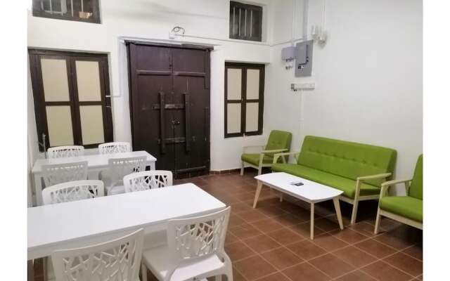 Third Street Station - Hostel