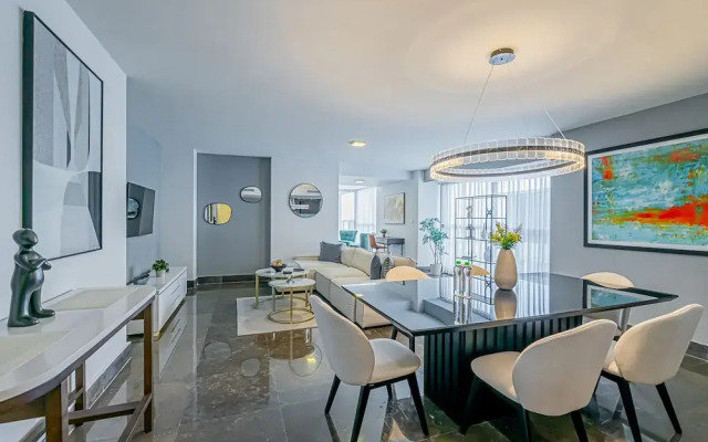 w Majestic 2BR w Perfect Balcony in YOO