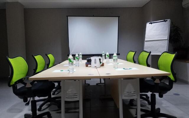 LeGreen Suite Kuningan