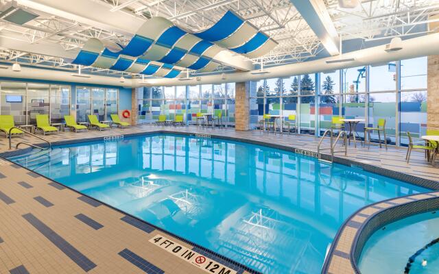 Holiday Inn Express & Suites Saskatoon East - University by IHG